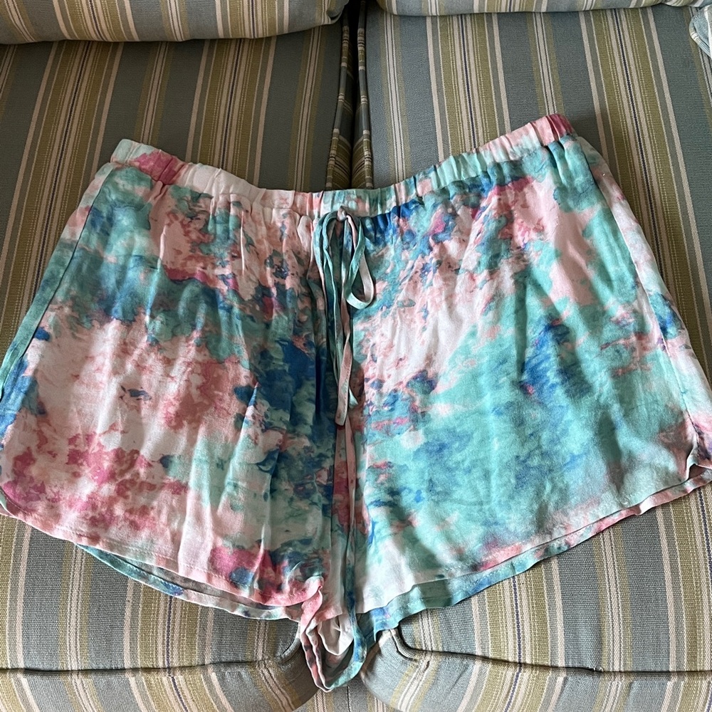 Cloud ten shorts SZ large